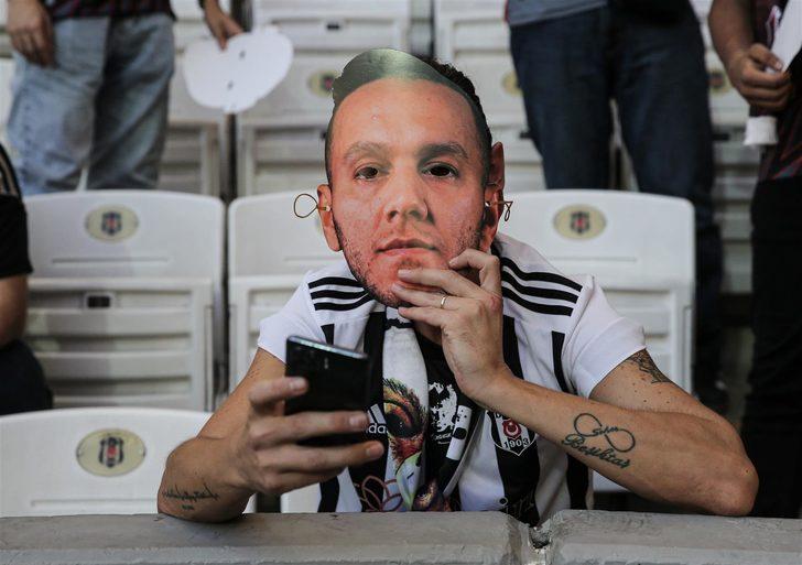 Beşiktaş - Başakşehir maçında Necip Uysal'a büyük tepki! Yuhalandı, sosyal medya karıştı... G4