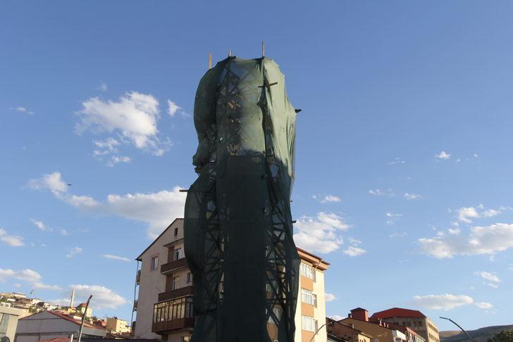 Bayburt'un simgelerinden "Saat Kulesi"nde restorasyon çalışması sürüyor G5