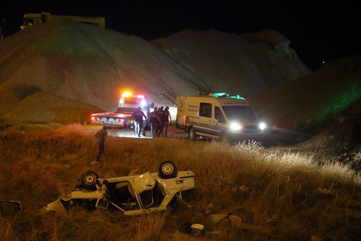 Çorum'da şarampole devrilen otomobildeki 1 kişi öldü, 2 kişi yaralandı G2