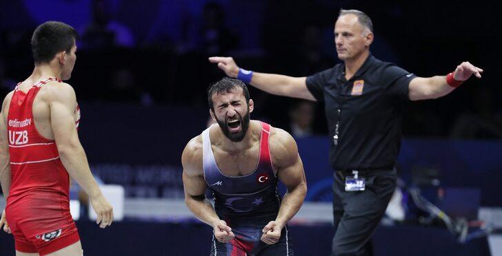 Milli güreşçi Burhan Akbudak, dünya şampiyonu oldu G4