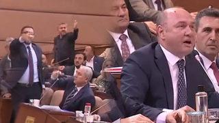 İBB Meclisi’nde gergin dakikalar! “O bizim için bir haindir” dedikten sonra ortalık karıştı