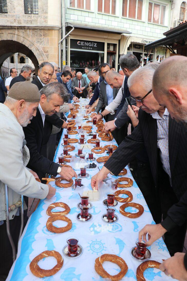 Bolu esnafı Ahilik Haftası kapsamında iş yerlerini duayla açtı G2