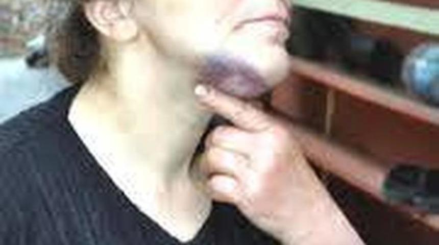 Nank&ouml;r Evlat D&uuml;ğ&uuml;n G&uuml;n&uuml; Anne Ve Babasını &Ouml;ld&uuml;resiye D&ouml;vd&uuml;!