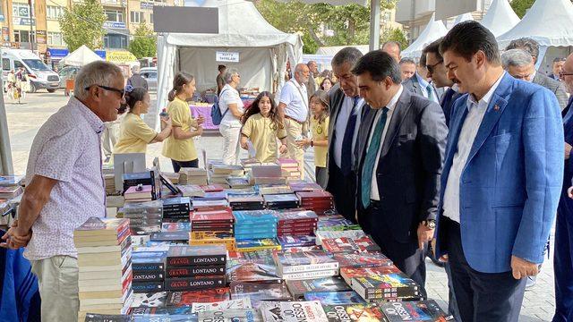 Kırşehir'de Ahi Kitap Fuarı açıldı