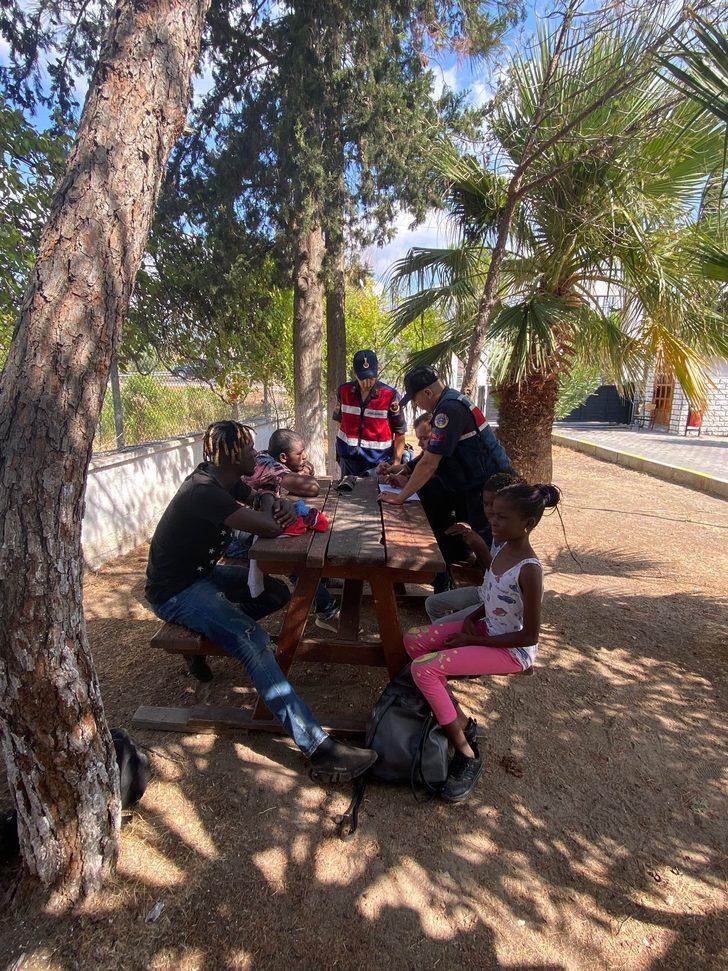 İzmir'de 32 ayrı operasyonda 794 düzensiz göçmen yakalandı G1