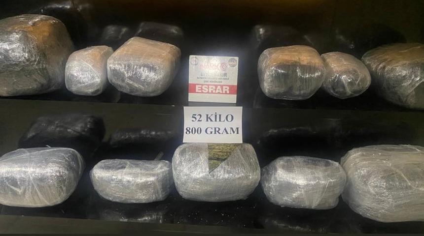Diyarbakır'da 56 kilo 303 gram esrar ele geçirildi, 11 zanlı tutuklandı