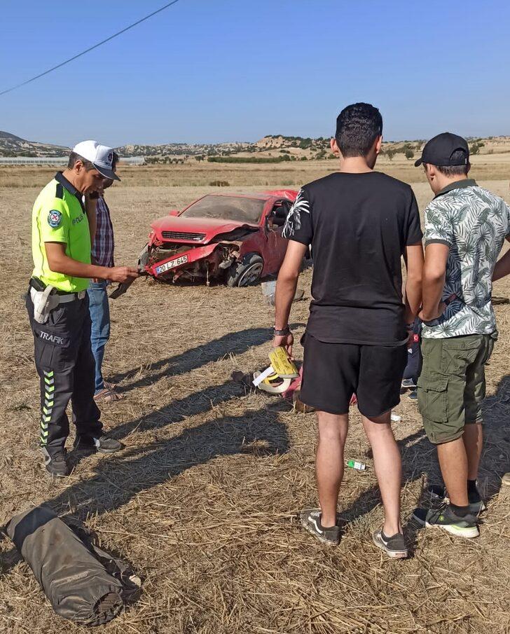 GÜNCELLEME - Denizli'de takla atan otomobildeki 2 kişi öldü, 1 kişi yaralandı G2
