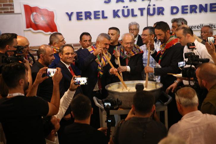 Kılıçdaroğlu, havai fişek fabrikası patlamasında hayatını kaybedenlerin yakınlarıyla buluştu G4