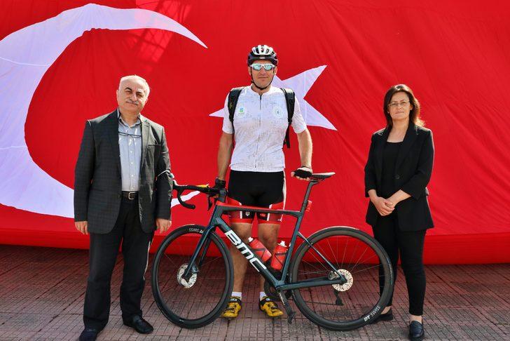 Bandırma'nın kurtuluşunun 100. yılı için Türk bayrağı Samsun'dan bisikletle yola çıkarıldı G5
