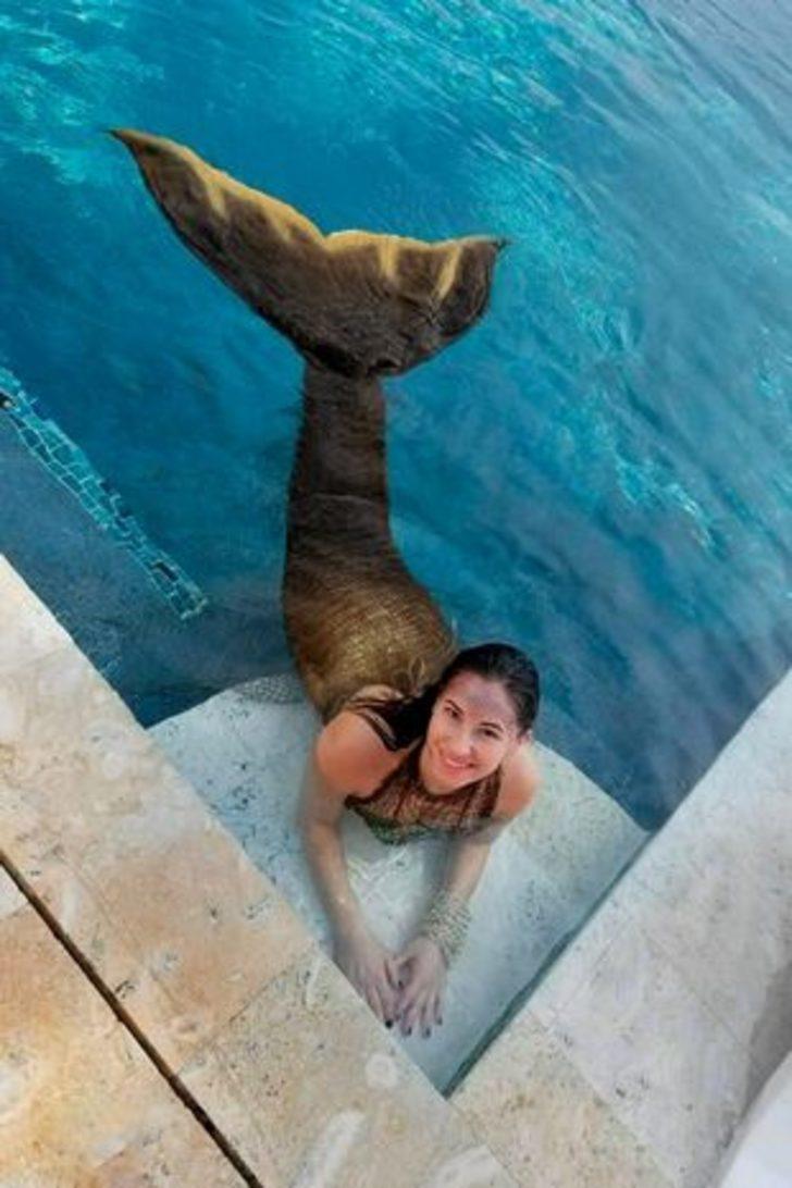 Çocukluğundan beri deniz kızı olmayı hayal ediyordu! Profesyonel deniz kızı olarak kazandığı para dudak uçuklattı G2