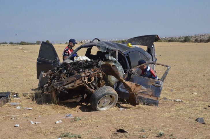 Karaman'da otomobilin devrilmesi sonucu 4 kişi yaralandı G3
