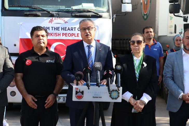 Diyarbakır'dan Pakistan'daki sel bölgesine 12 tır yardım gönderildi G2