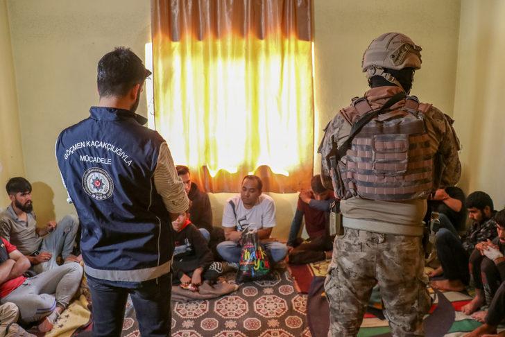 Van'da 16 düzensiz göçmen yakalandı G2