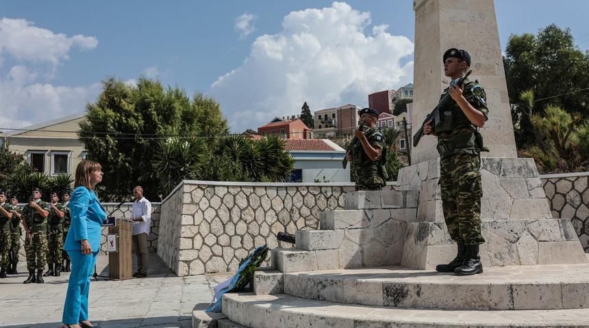 Yunanistan Cumhurbaşkanı, Meis Adası'nı ziyaret etti! Dikkat çeken fotoğraflar