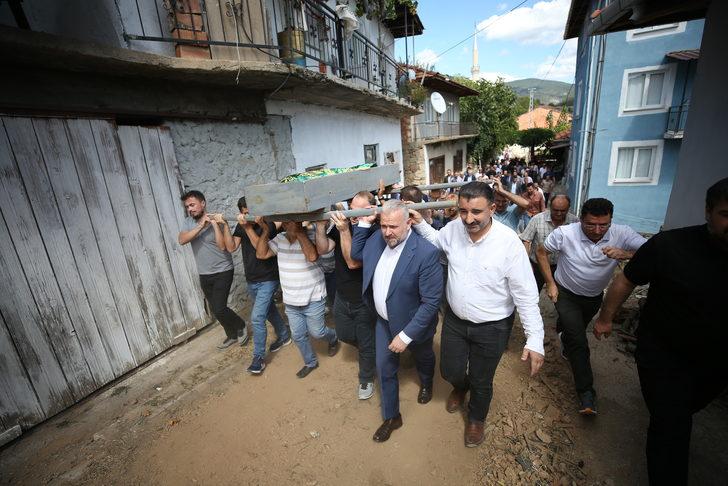 AK Partili Hamza Dağ'ın dedesi Balıkesir'de son yolculuğuna uğurlandı G5