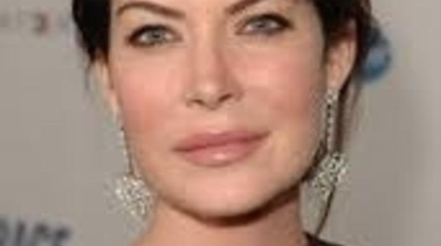 Lara Flynn Boyle kimdir?
