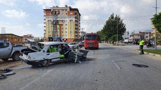 Hatay'da iki otomobilin çarpıştığı kazada 7 kişi yaralandı