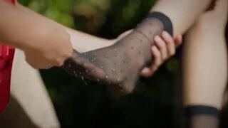 Star TV'nin gençlik dizisi Duy Beni'de tepki çeken sahne! Önce ayaklarını okşayıp...