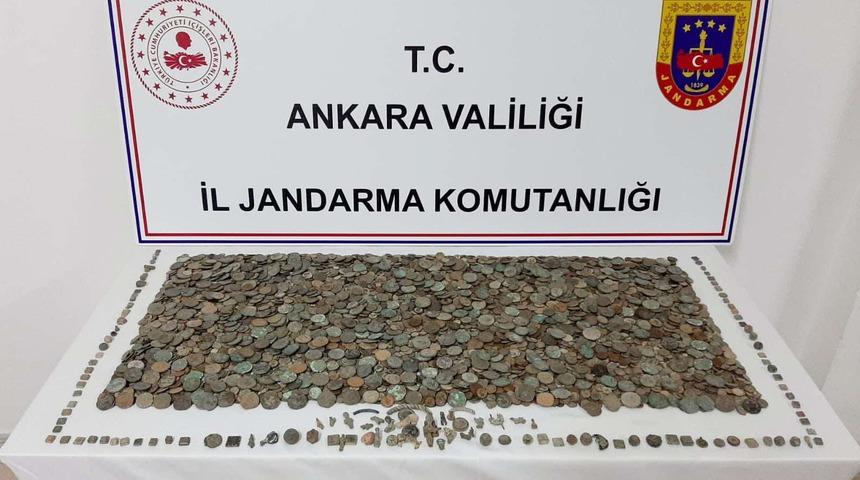 Ankara'da tarihi eser operasyonunda 5 bin 715 sikke ele geçirildi