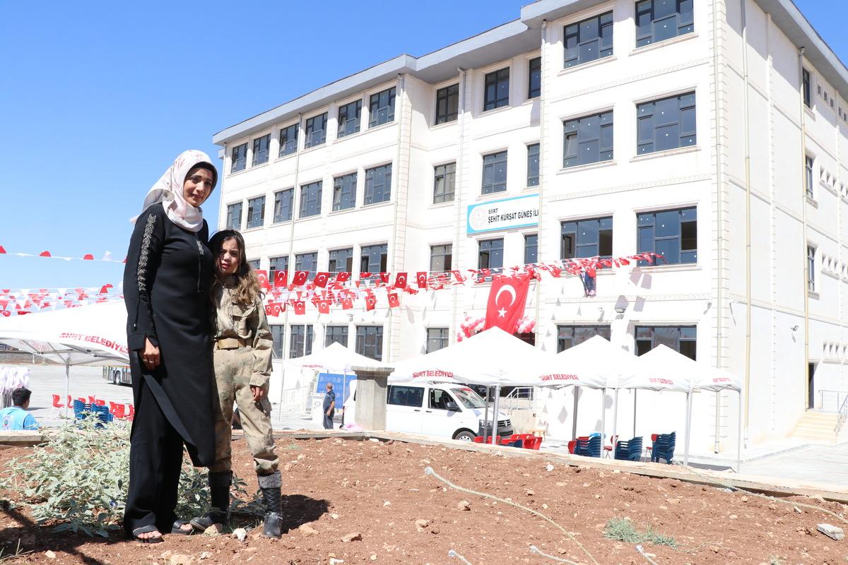 Şehit Uzman &Ccedil;avuş K&uuml;rşat G&uuml;neş'in adının verildiği Siirt'teki ilkokul hizmete a&ccedil;ıldı