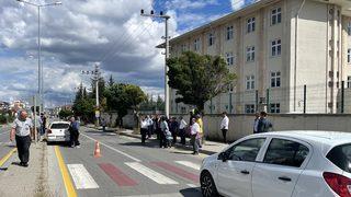 Bolu'da otomobilin yaya geçidinde çarptığı anne ve 3 yaşındaki kızı yaralandı