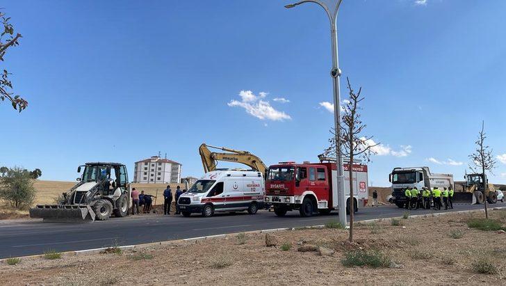 Elazığ'da altyapı çalışmasında göçük altında kalan işçi kurtarıldı G3