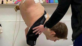 Forkliftin altında kalarak vücudunun yarısını kaybetmişti! Yıllar sonra korkunç kazanın fotoğrafını paylaştı