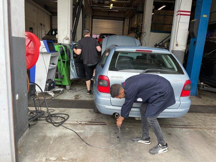 Erzurum'da meslek liseli öğrenciler Finlandiya'da egzoz emisyon stajı yaptı G1