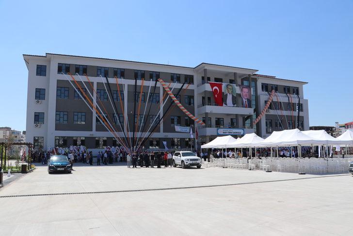 Diyarbakır'da hayırsever iş insanı adına yaptırılan ilkokulu açıldı G1