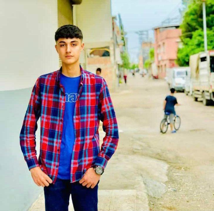 Adana'da kalbinden ve akciğerinden bıçaklanan gencin tedavisi sürüyor G3