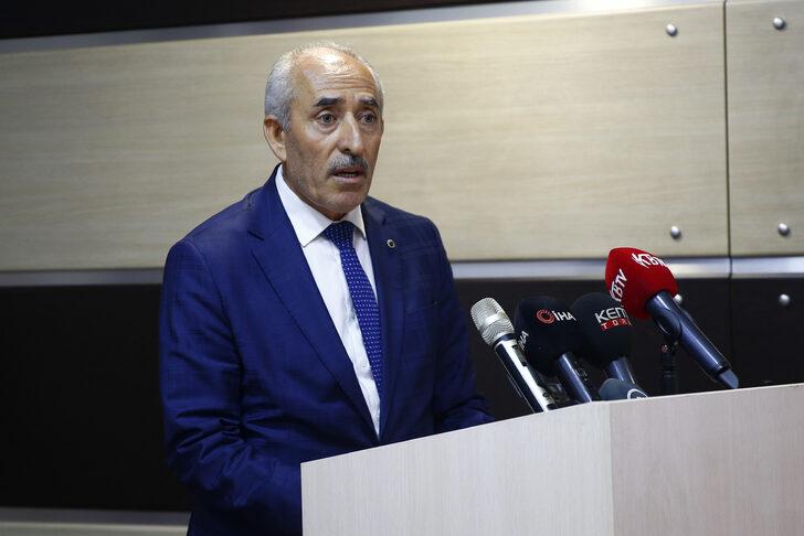 Doğum gününde yılın Ahisi seçilip kaftan giydi G3