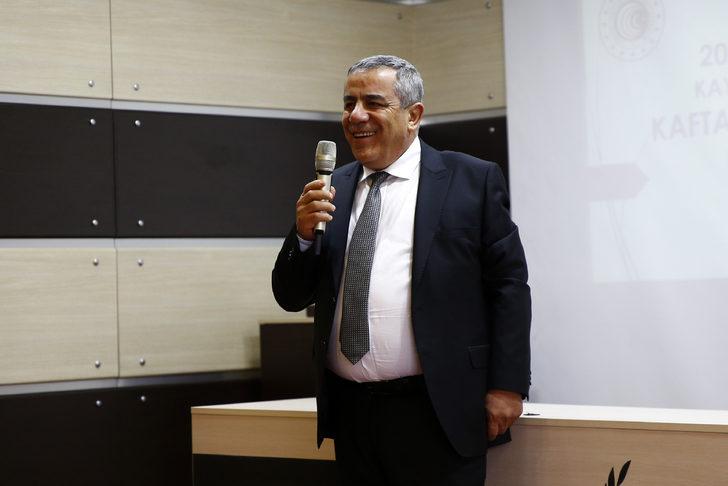 Doğum gününde yılın Ahisi seçilip kaftan giydi G4