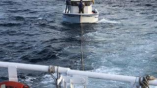 Riva açıklarında sürüklenen tekne kurtarıldı