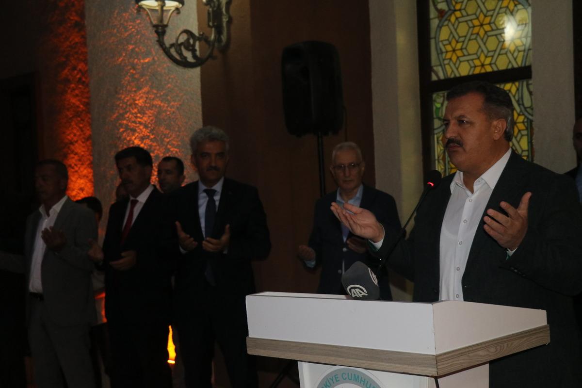 Erzincan'dan Pakistan'daki sel b&ouml;lgesine 4 yardım tırı g&ouml;nderildi