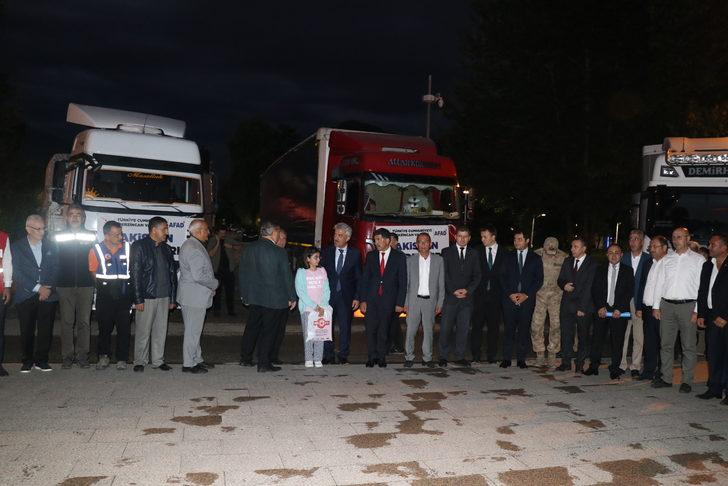 Erzincan'dan Pakistan'daki sel bölgesine 4 yardım tırı gönderildi G4