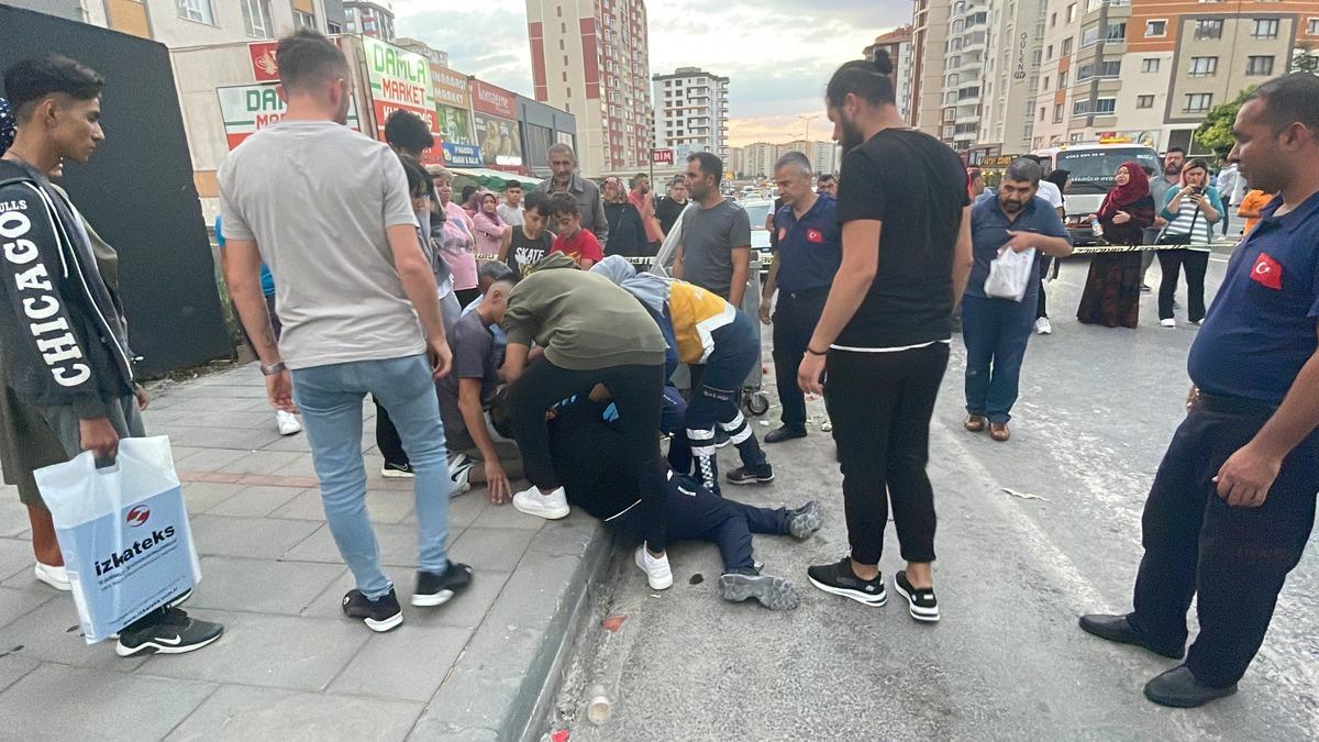 Kayseri'de 3 aracın karıştığı trafik kazasında 3 kişi yaralandı