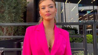 Kusursuz Kiracı'nın Leyla'sı Melisa Döngel süper mini elbisesiyle dudak uçuklattı! Beğeni rekoru kırdı