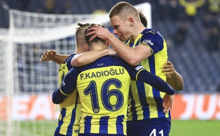 Napoli, Fenerbahçe'ye kafayı taktı! Maçı izlemek için İstanbul'a geliyorlar... G5
