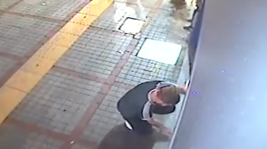 Rize'de 1 ay önce işe başlayan kişi dükkanı soyup soğana çevirdi! 'Ondan beklemezdik'