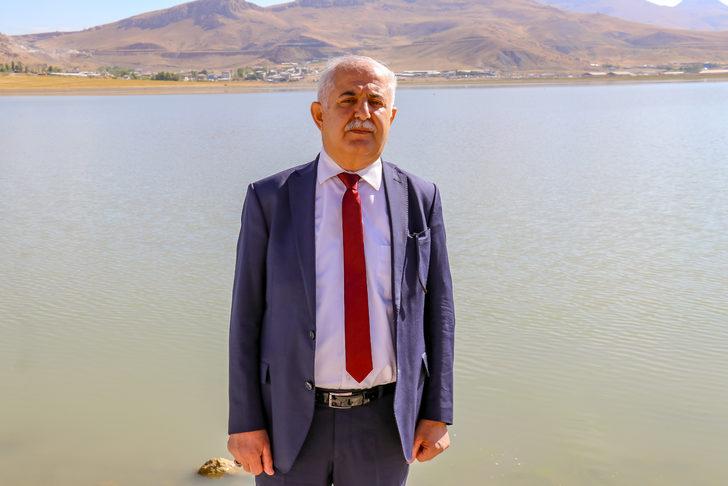 Van'da göl ve göletlere 1 milyon sazan yavrusu bırakıldı G5