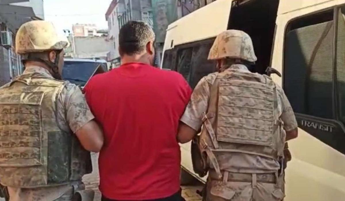 Şanlıurfa'da kamu g&ouml;revlilerine y&ouml;nelik eylem hazırlığındaki 4 ter&ouml;rist yakalandı