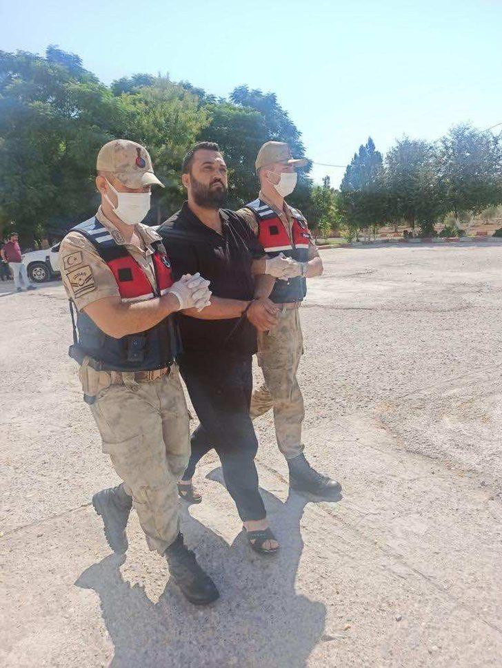 Şanlıurfa'da kamu görevlilerine yönelik eylem hazırlığındaki 4 terörist yakalandı G4