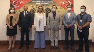 İzmir'de Osmanlı'dan Cumhuriyet'e Asker Portreleri sergisi açıldı