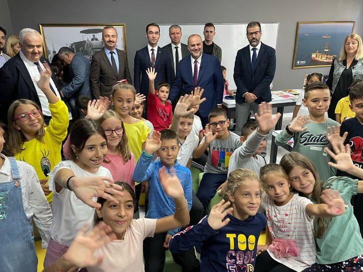 TPAO'nun Zonguldak'taki ilkokulda yenilediği kütüphane ve sınıflar törenle açıldı G4