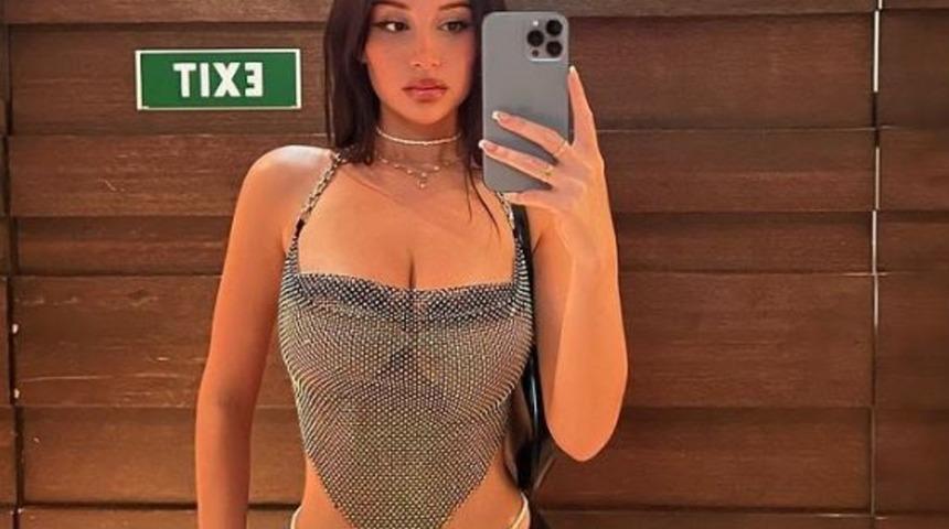 100 bin dolarlık aracıyla geçerken gördüğü evsizlere ağladı! Sosyal medyada gündem oldu