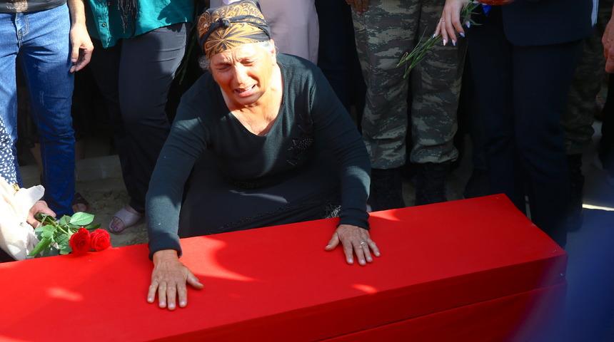 Azerbaycan'ın acı günü... Şehitler uğurlanıyor