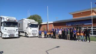 İzmir'den Pakistan'daki sel bölgesine 2 tır yardım gönderildi