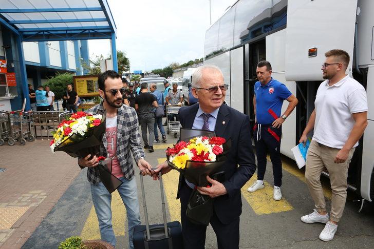 Trabzonspor'un rakibi Kızılyıldız, Trabzon'a geldi G4