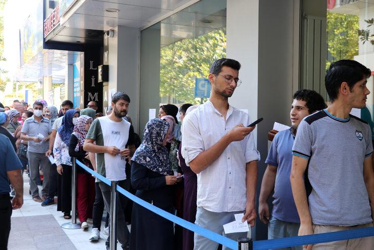 Ege illerinde sosyal konut projesi başvurularında yoğunluk yaşanıyor G3