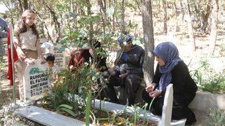 Hakkari'de PKK'lı teröristlerce katledilen Ahmet Budak, mezarı başında anıldı